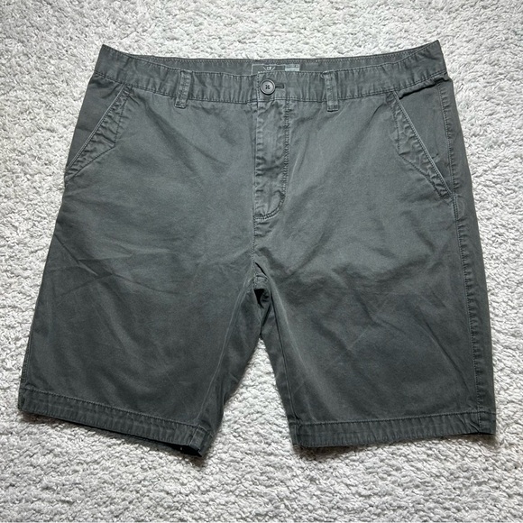 Brunswick Shorts Mens 36 Chino Flat Front Black Belt Loops 4 Pockets Work Casual - Picture 1 of 4
